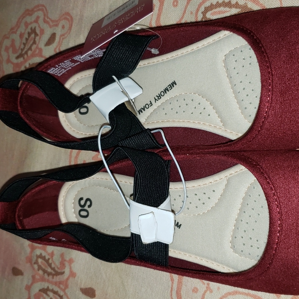 SO Seadragon Women's Flats. Burgundy. Wine. Ballerina Flats. Fancy. Girly - Picture 4 of 9